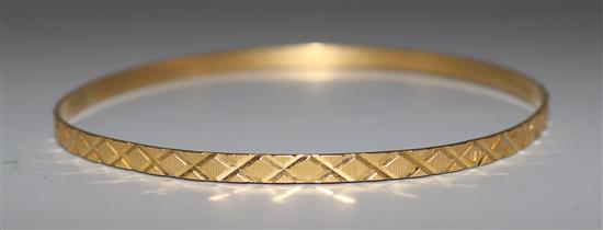 18ct gold bangle